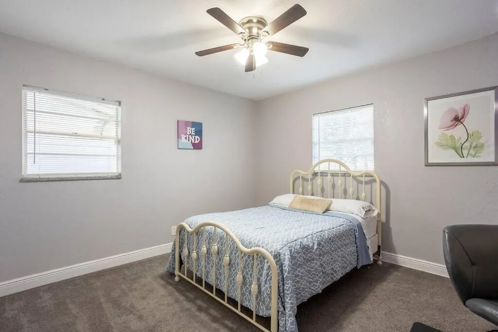 Entirehouse W/Bush Garden View_Private Heated Pool Villa Tampa 0*,  United States